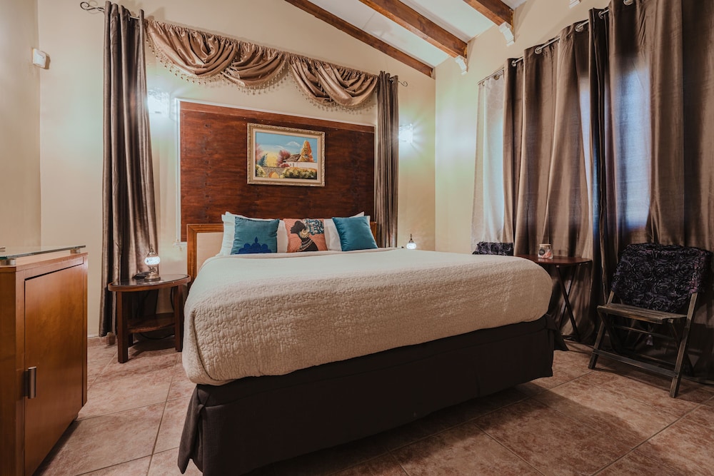 Narnia Room Aruba Oranjestad