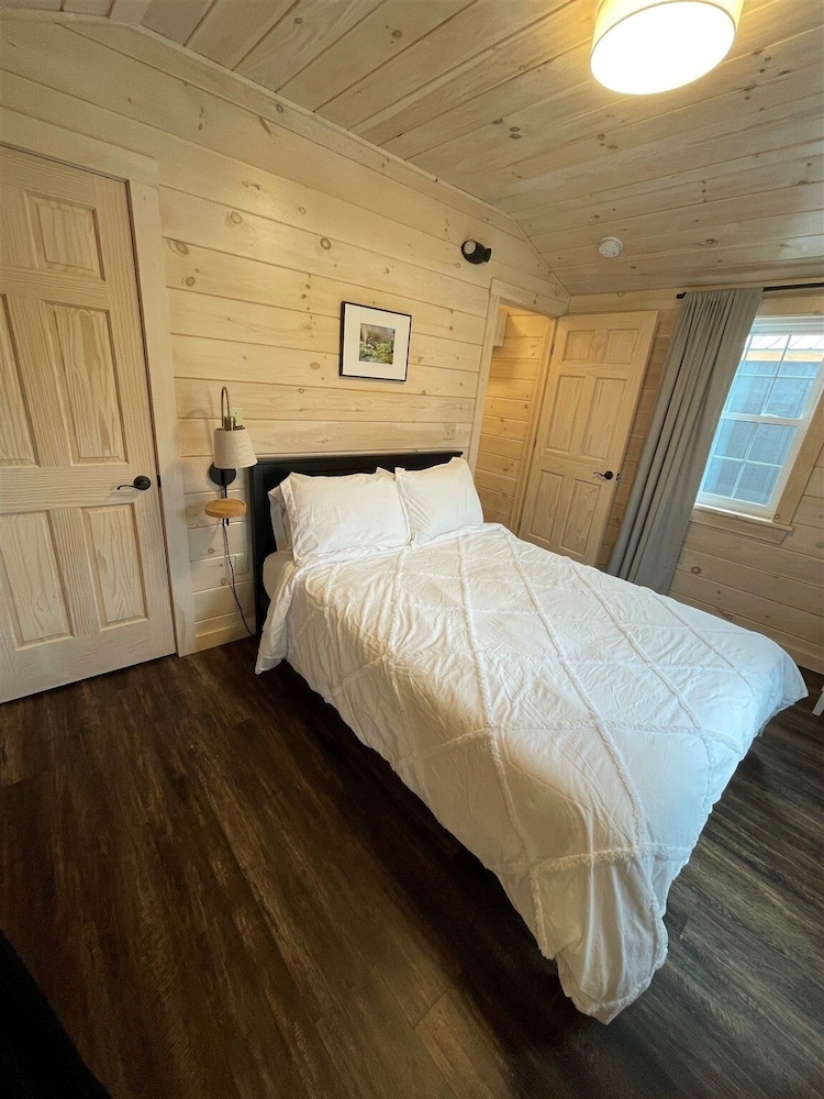 Junco Limit 4 2 Bedroom Cabin