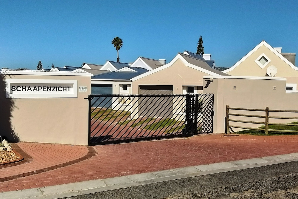 Barefootin, Langebaan 6-sleeper