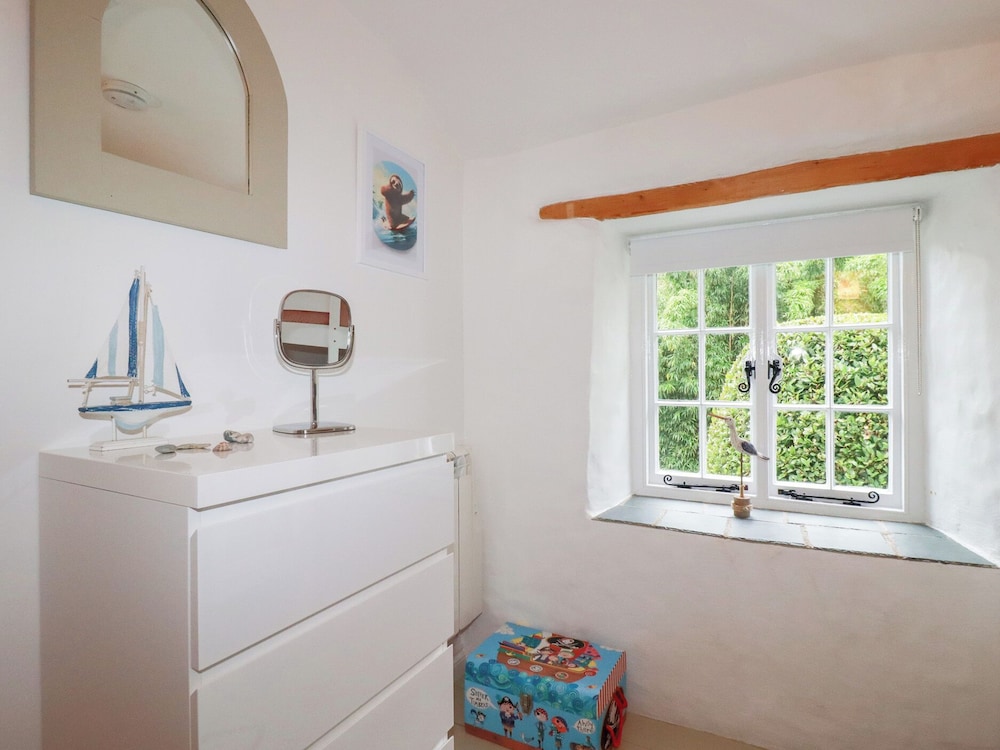 2 Rose Cottage