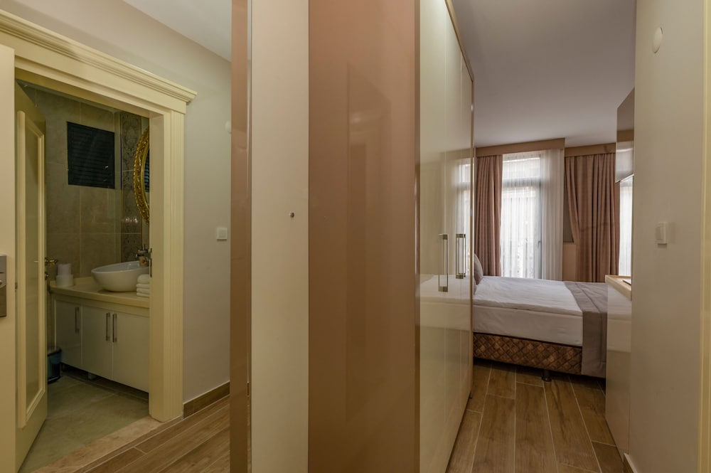 Taksim Peri Suit - Image 31