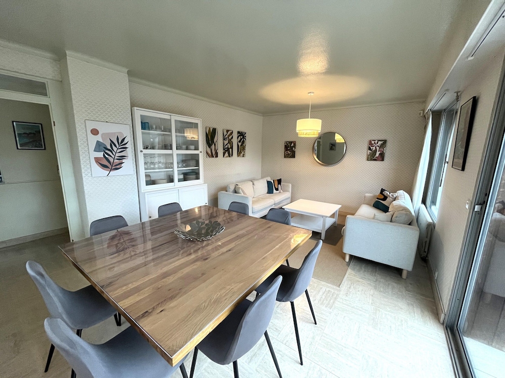 Large House Near Beach for 12