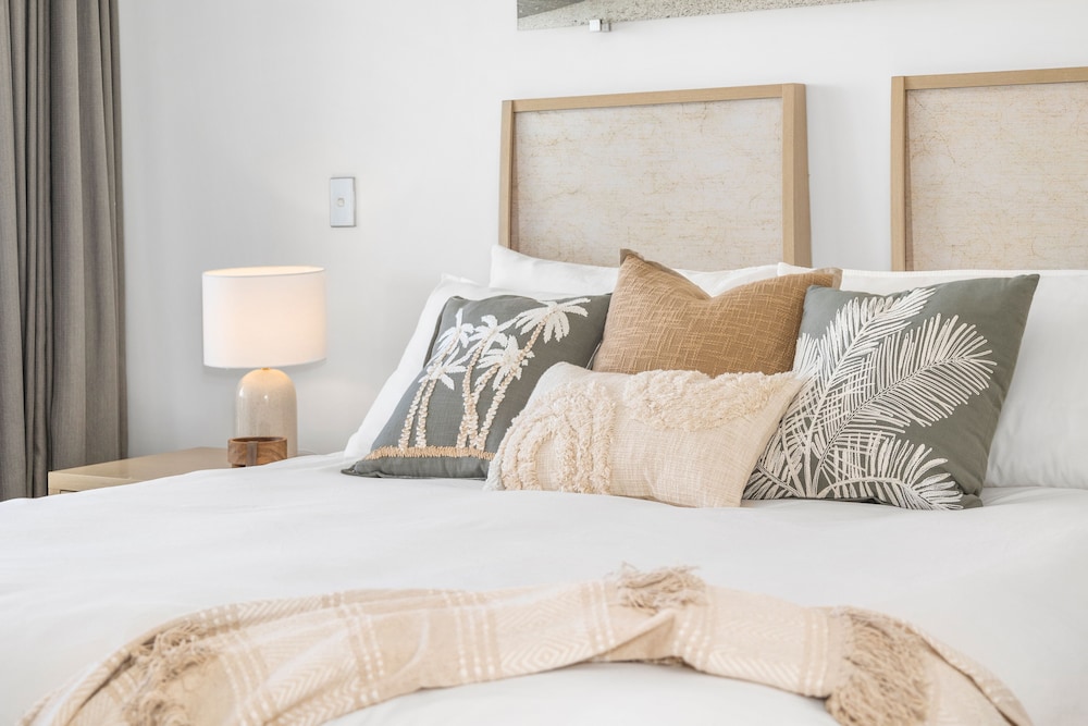 Luxury Apartments on Bells Boulevard