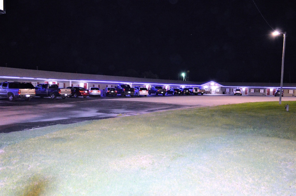 La Crosse Vacations - Green Acre Motel - Property Image 7