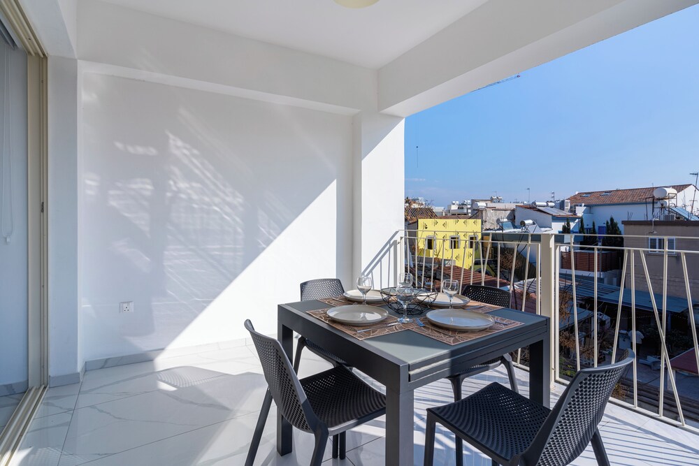 Rosemont Studio With Balcony in Larnaca