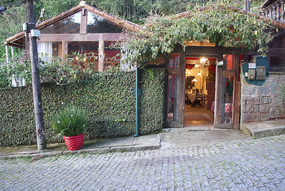 Pousada Jardim dos Poetas