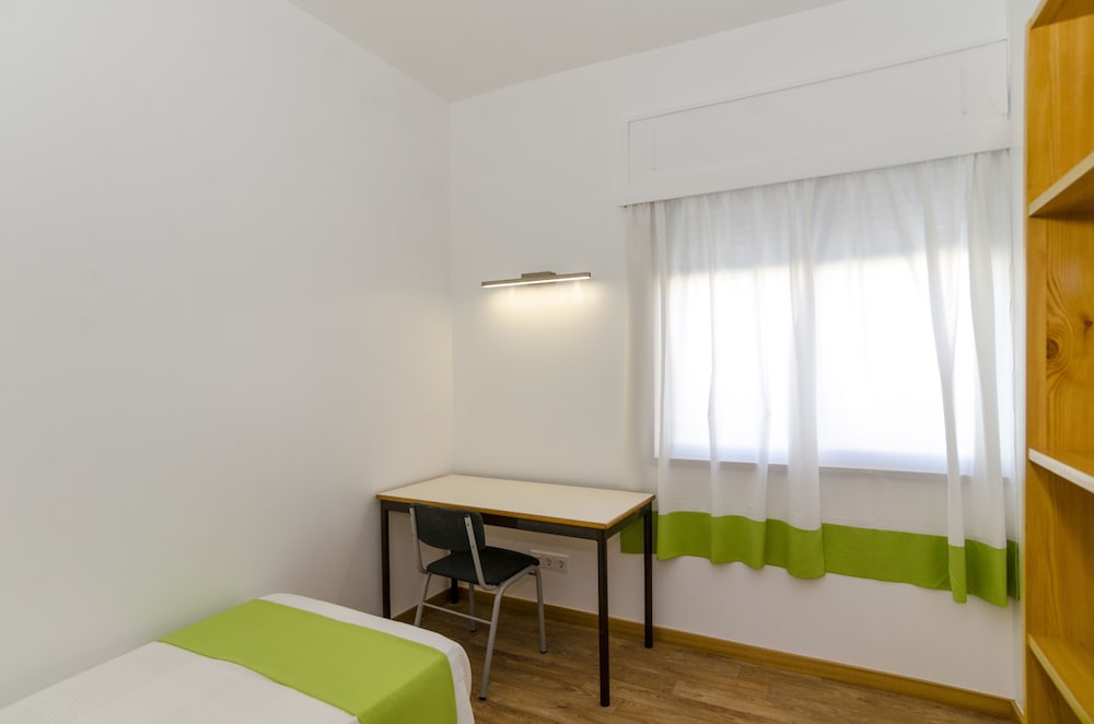 Faro Vacations - Faro Albacor Residence - Hostel - Property Image 3