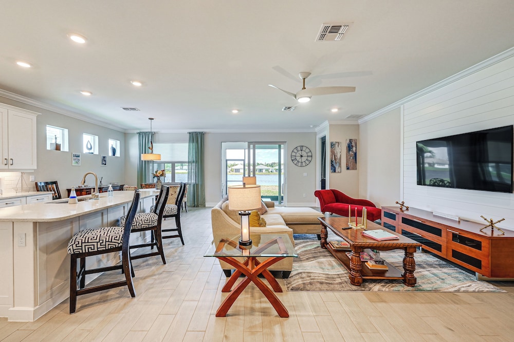 Pet-friendly Naples Home w/ Resort-style Pool