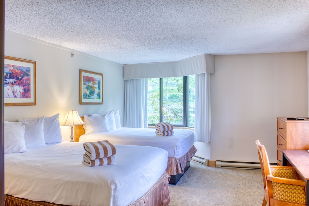 The Grand Lodge by Traverse Hospitality (No Resort Fees)