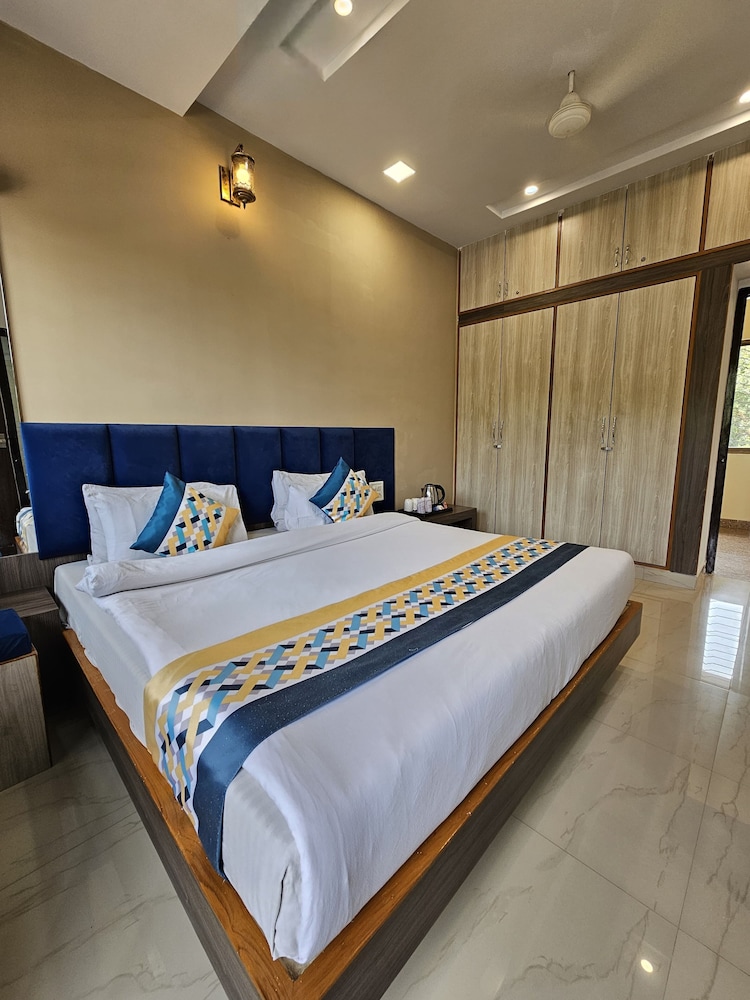 The Sky Comfort Hotel Brahm Sambandh