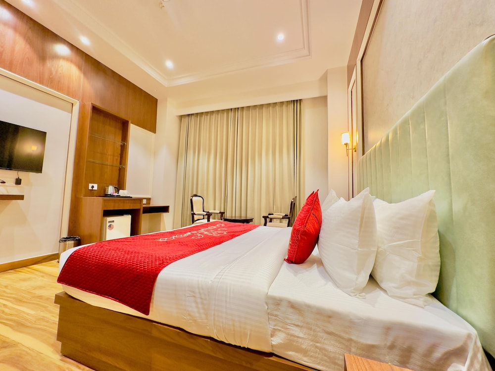 HOTEL SUKH FARM