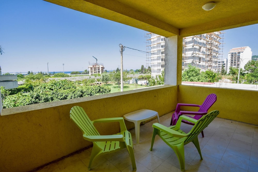 Nature and Sea View Studio Flat w Balcony in Bar view 5