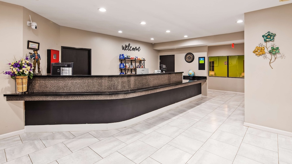 San Antonio Vacations - SureStay Hotel by Best Western Orange - Property Image 1