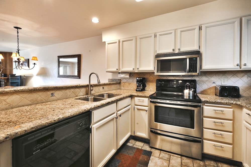 Park City Ski Resort - Snow Flower Vacation Homes
