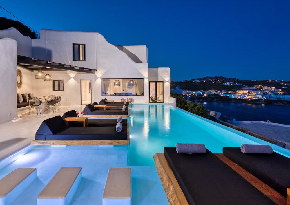 Villa With Aegean Sea Views