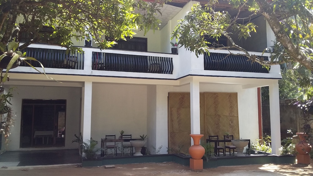Sanjee'sHome & Lanka Ayurveda