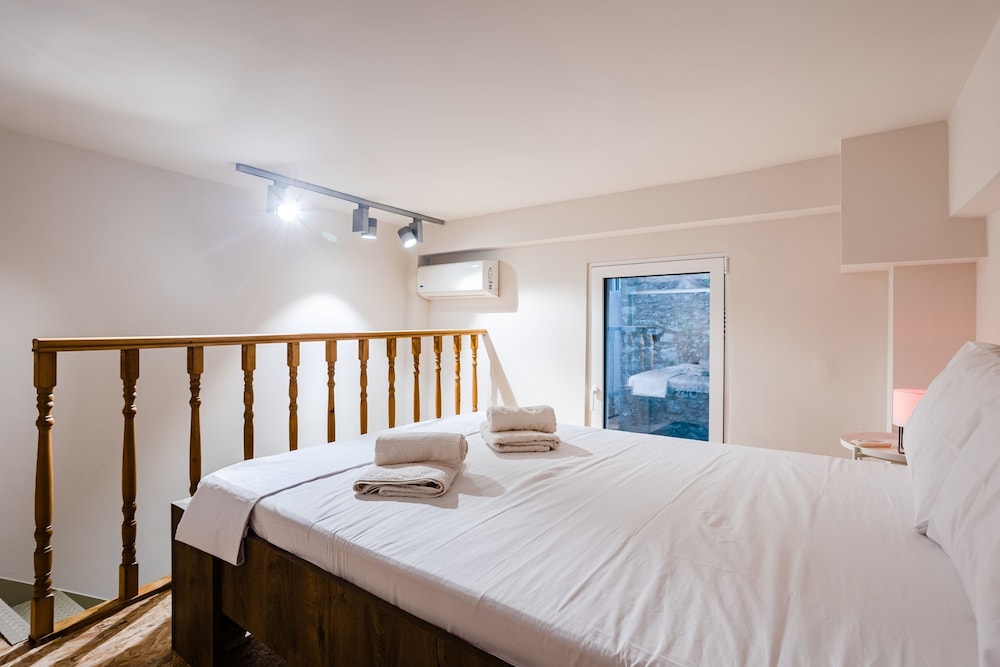 Uncover Kalamata s Hidden Gem - Cosy City Nest