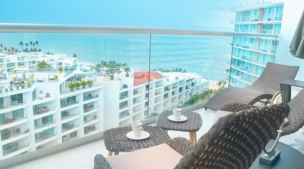Condo Maritima 9U by Kivoya