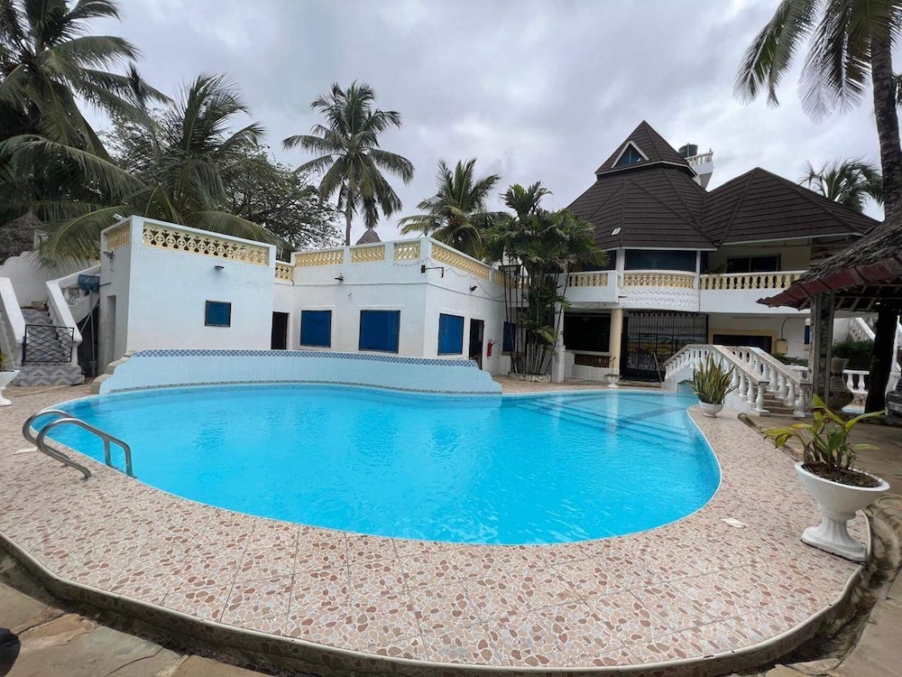 Diani Beach Dream House - 5 Bedrooms