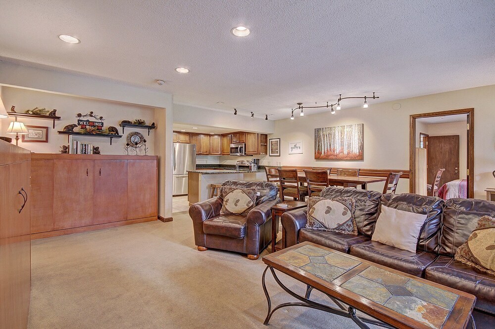 CM336 and CM337 Copper Mtn Inn by RedAwning