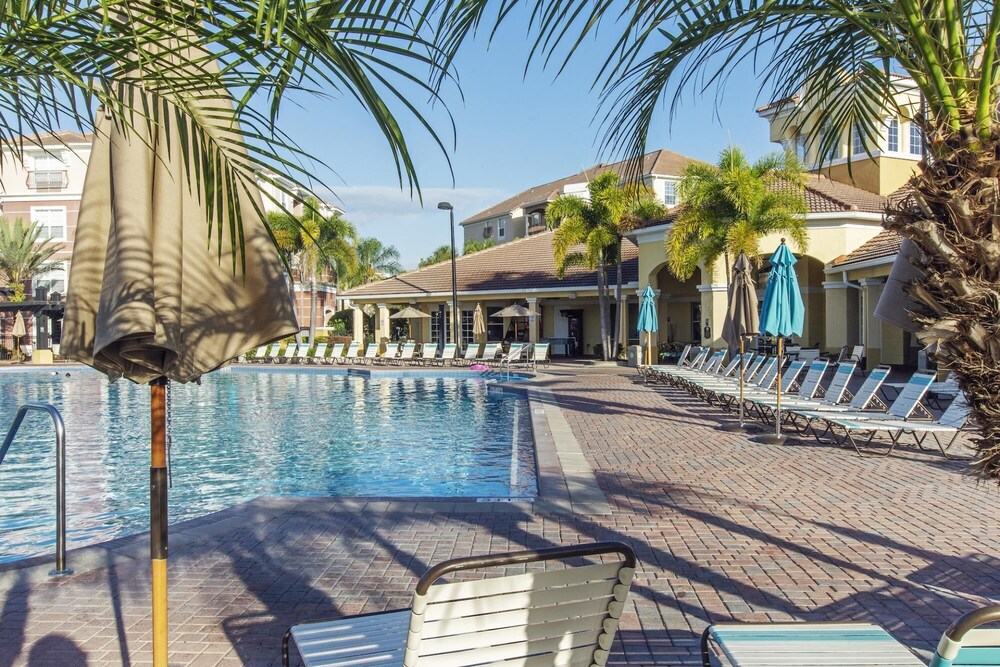 Vista Cay Luxury 4 Bedroom Condo 3122