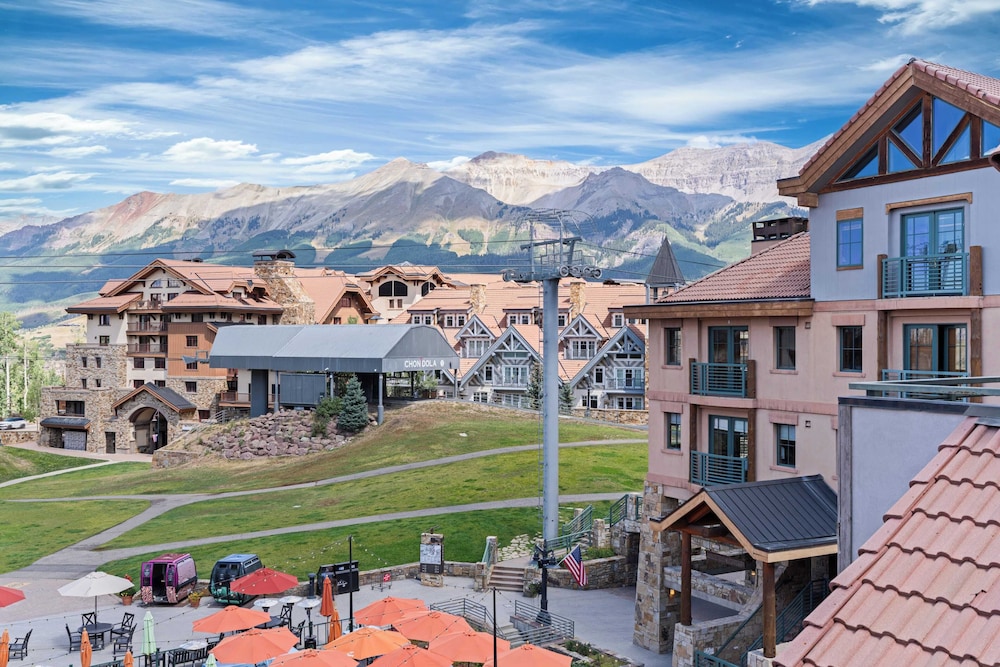 Blue Mesa Lodge 40A by Avantstay Ski In/ Ski Out Unit w/ Balcony!