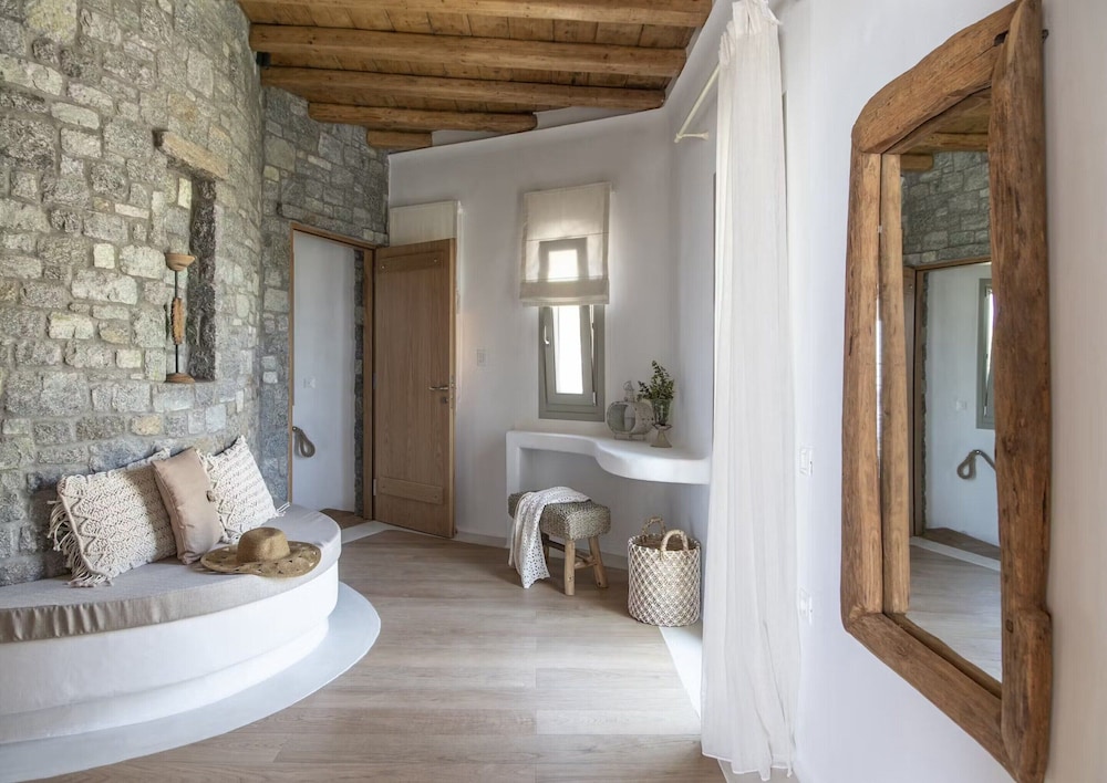 Serene Villa With Terrace and Views