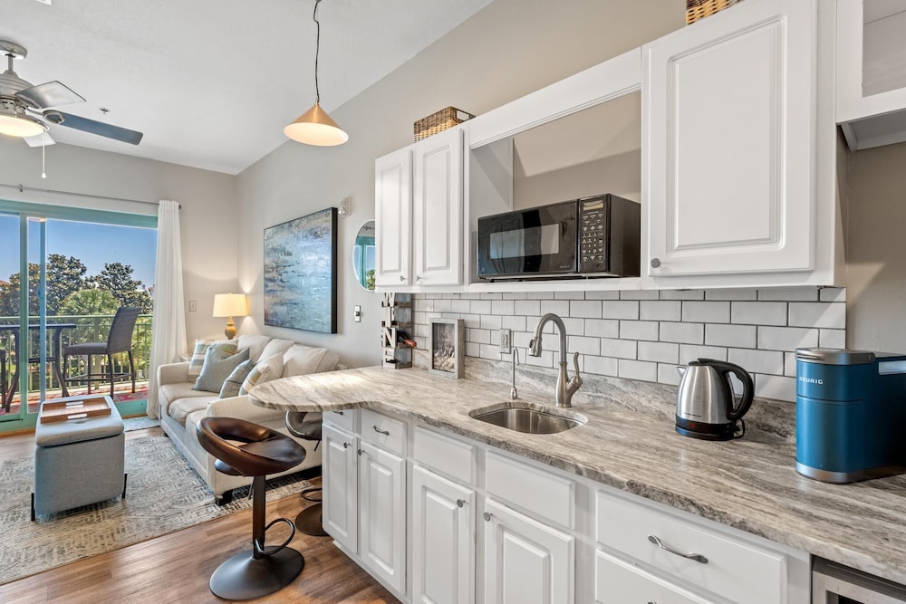 Inn at Seacrest 309- Somewhere in the Sun