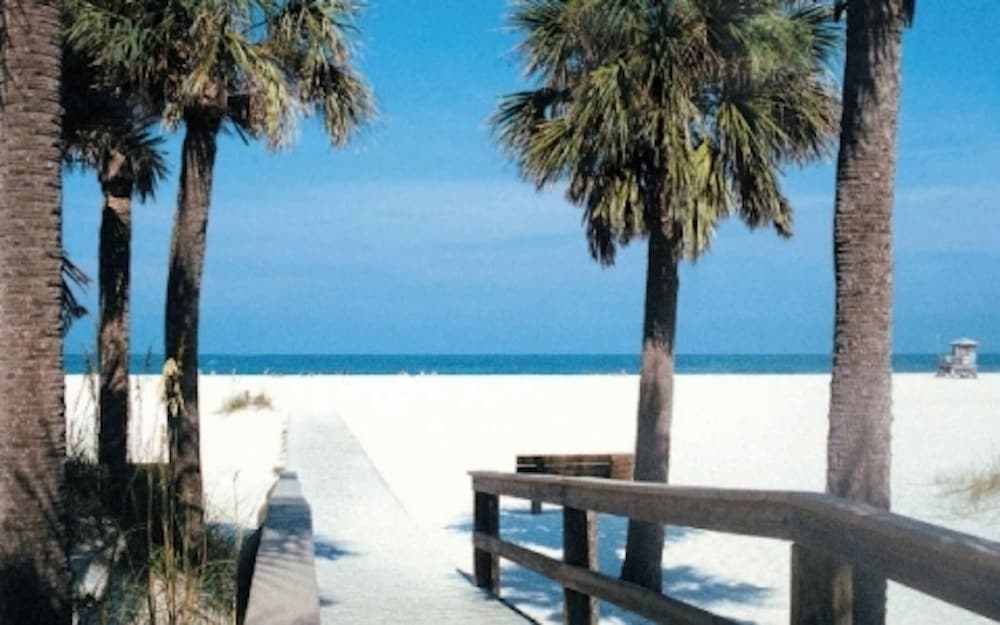 Bermuda Bay by Affordable Beach Condos