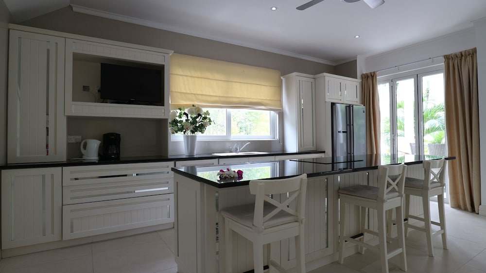 Las Brísas Villa - Chateau Elysium photo 4