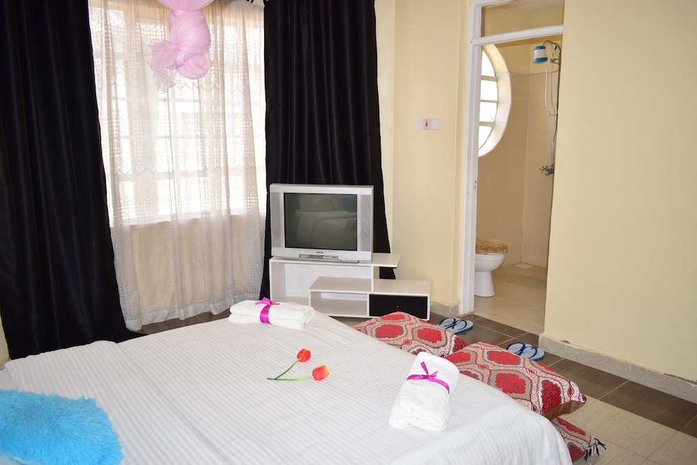 254 Airport Inn view 4