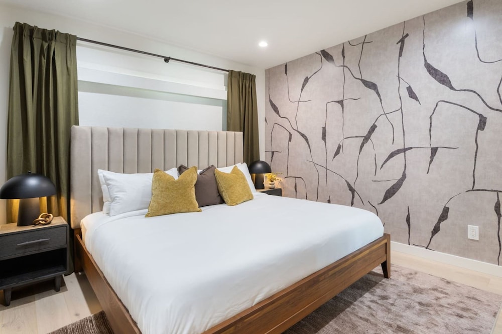 The Drift Manhattan Beach Luxury Design Steps to the Beach