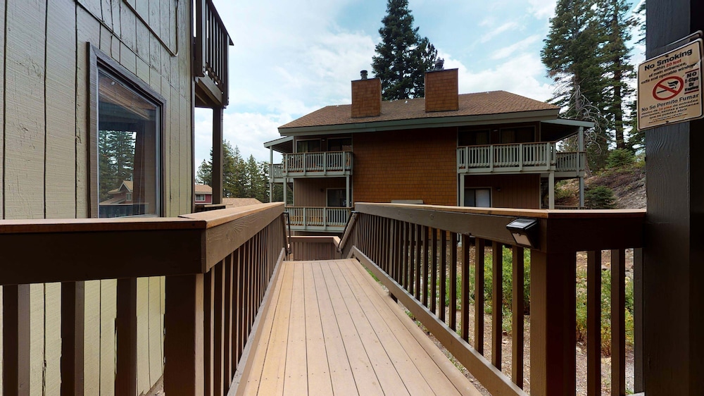 Hotel Hidden Valley Homestead - Near Hike/bike & More! - Image 1