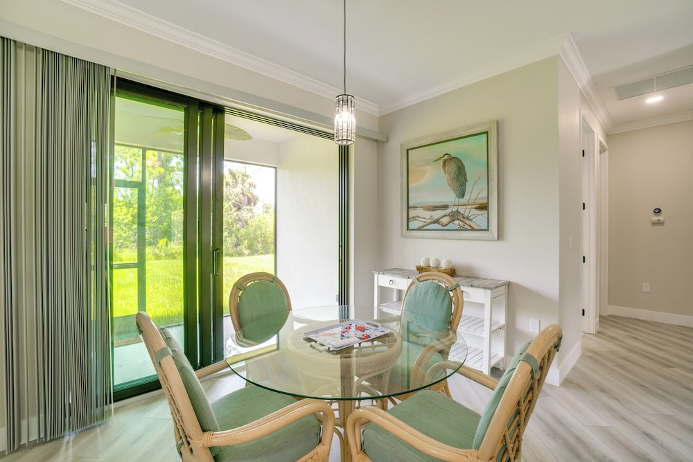 Golf Days & Beach Fun: Port Charlotte Home w/ Yard