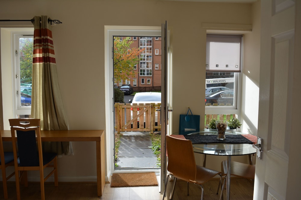 Glasgow Charing Cross Apartments