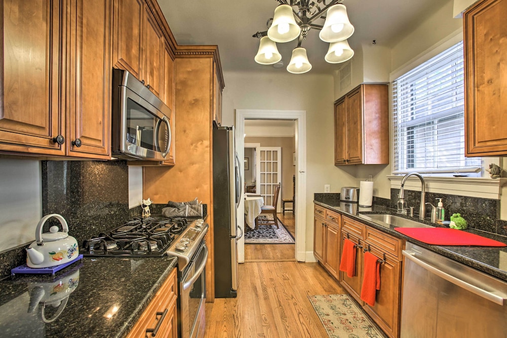 2 Mi to French Quarter: Nola Getaway w/ Porch! view 3