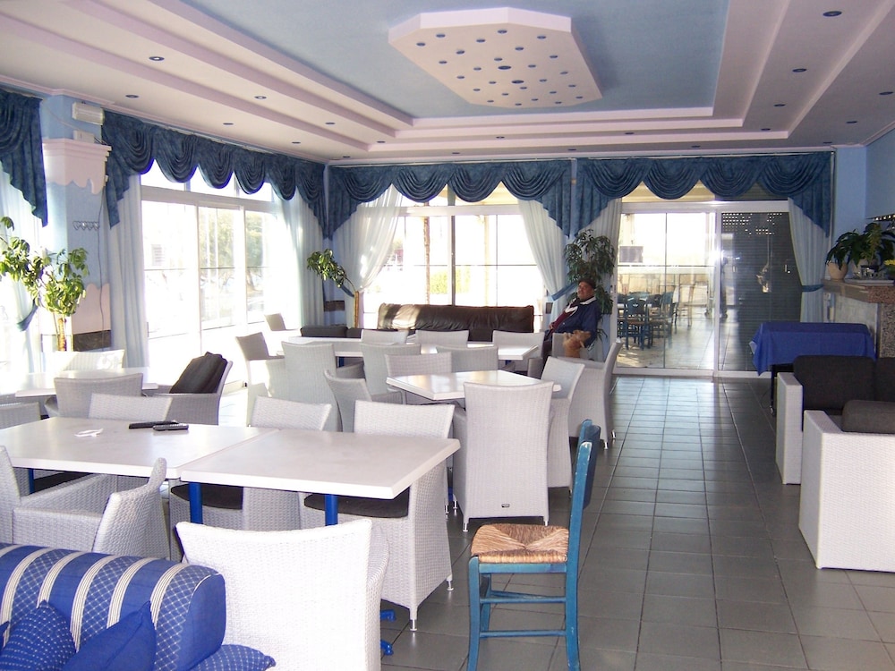 Hotel Aphrodite Beach photo 2