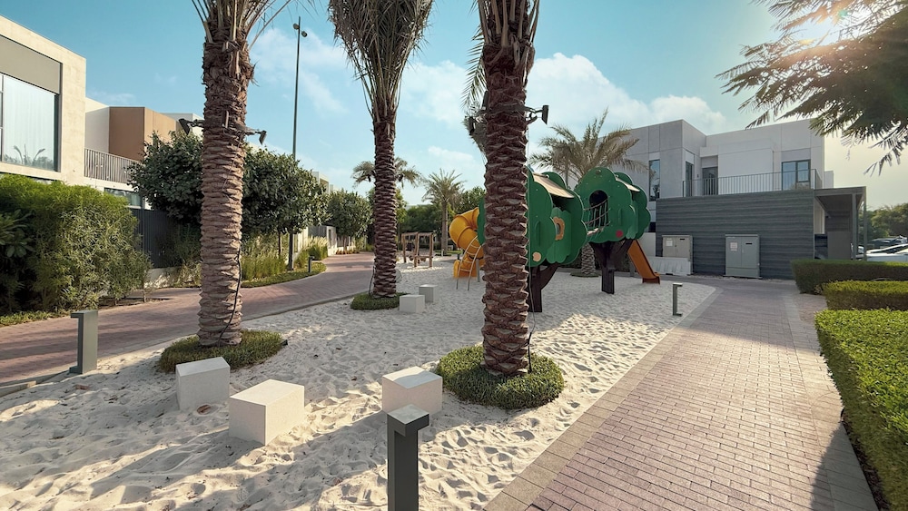 Arabian Ranches 3 Luxury 4 Bedroom Villa