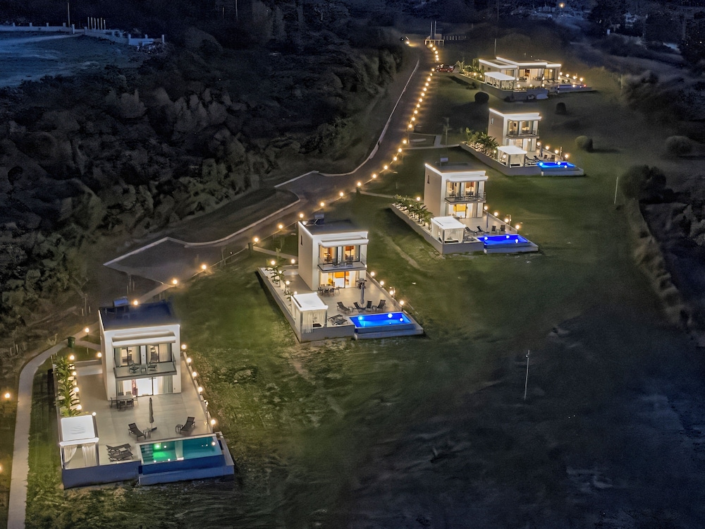 Continent Villas - Villa VIP