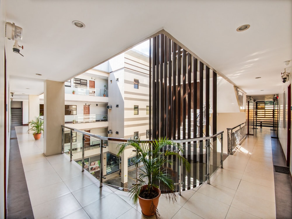 Cebu Vacations - OYO 443 Maria Cristina Arcade Suites - Property Image 24