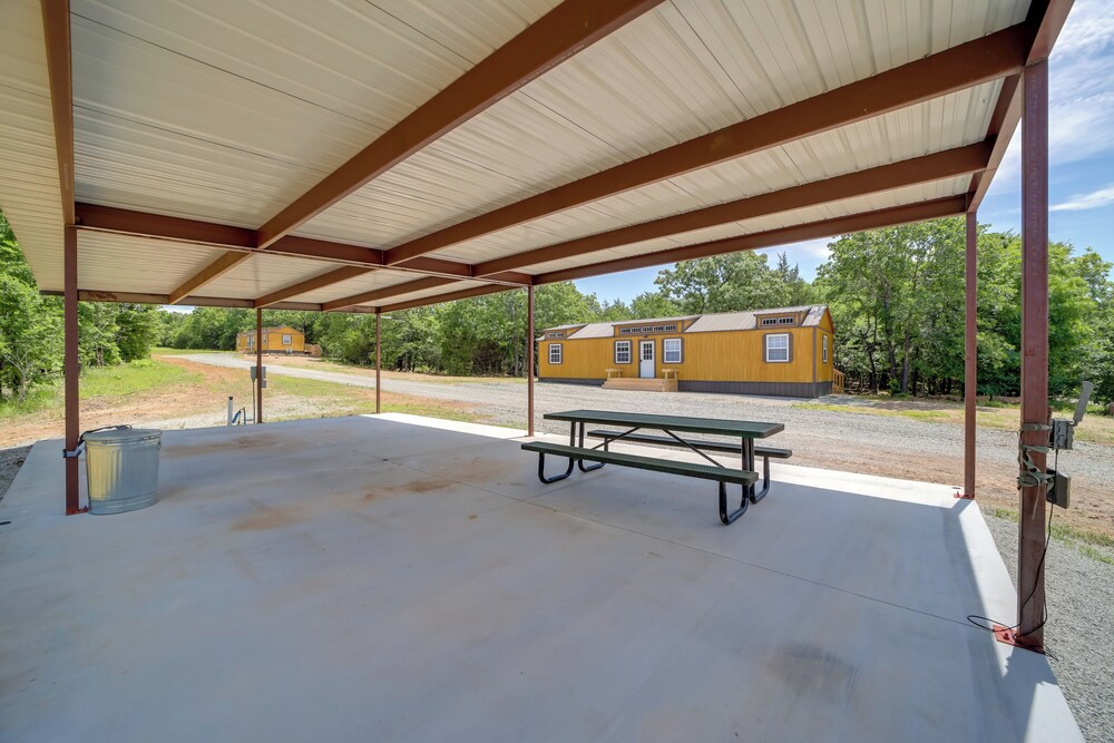 Hike, Fish & Explore: Cabin Near Eufala Lake!