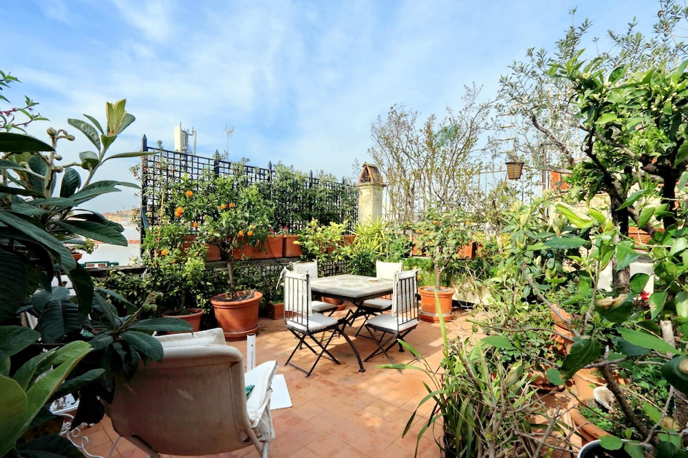 Treasurerome Colosseum Terrace 2BR