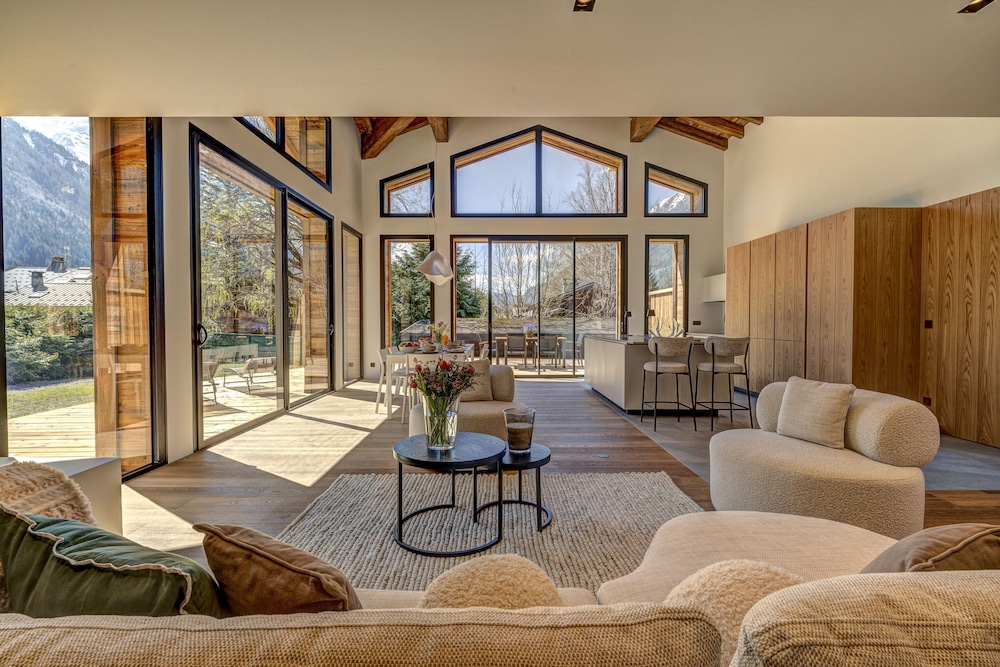 Chalet Fortuna a Jewel in Central Chamonix