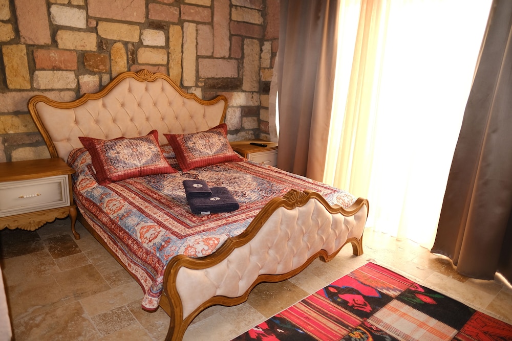 İznik Taş Mahal view 5