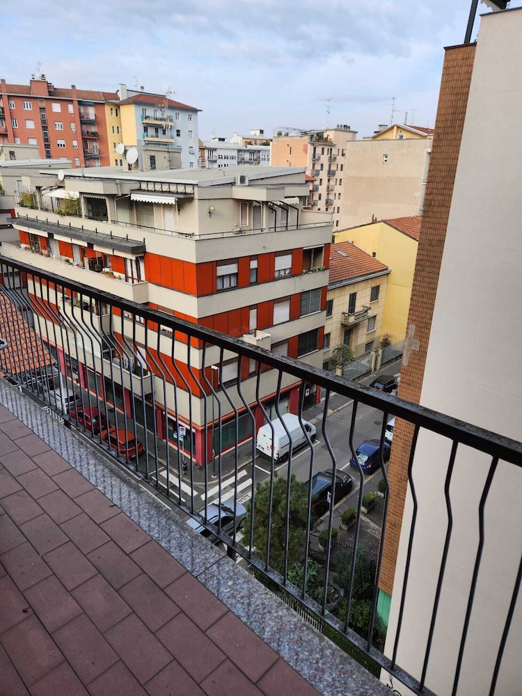 Guesthouse - Metro M1 Sesto Rondò