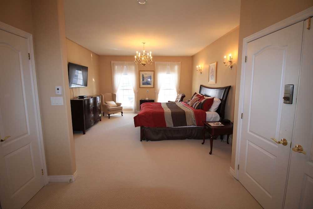 The White House Boutique Bed & Breakfast-4