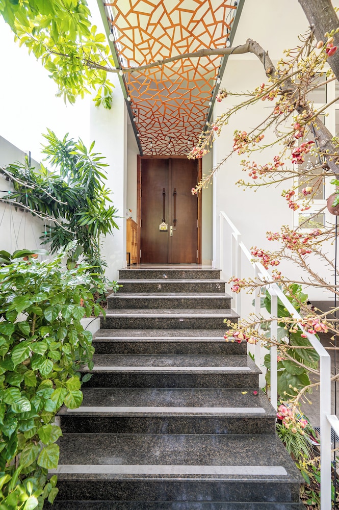 Thao Dien Garden Villa 5BR Luxury Oasis