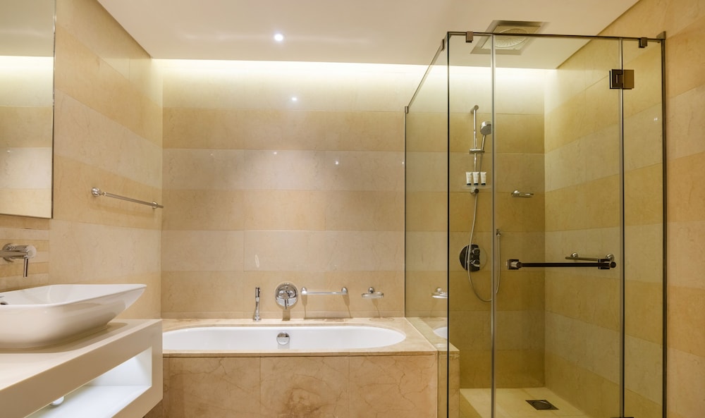 Manzil 3BR with pool near Dubai Frame