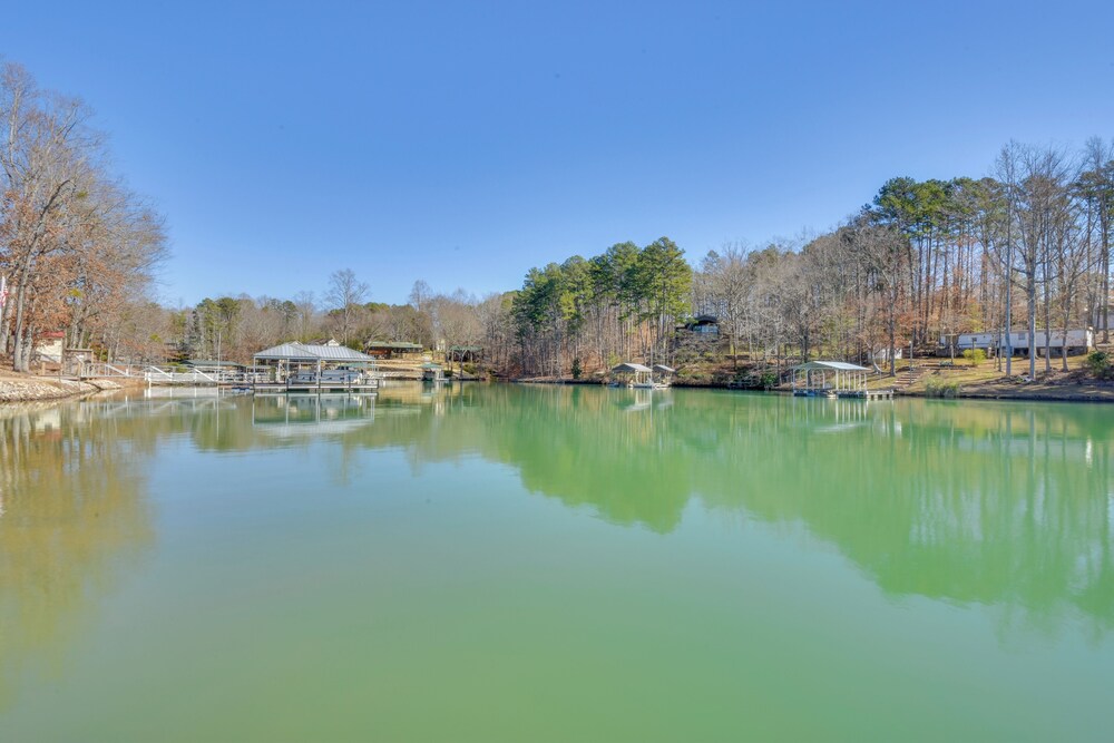 Deck, Grill & Dock Access: Lake Keowee Retreat!