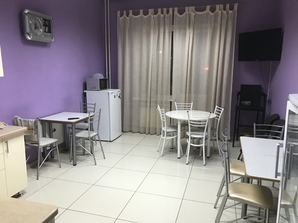 Good Cat - Hostel